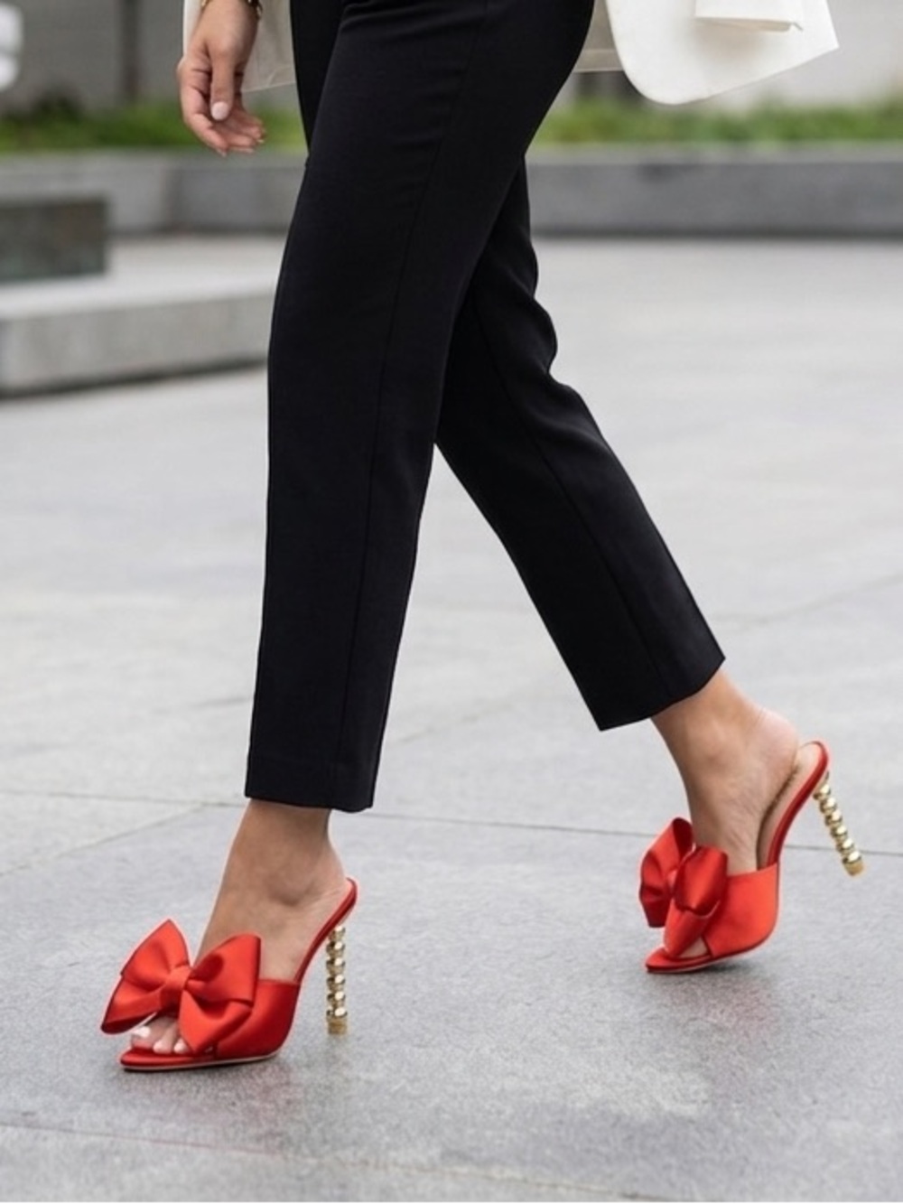 Cape Robbin Black Ankle Cropped Dress Pants with Red Bow Mules size 9